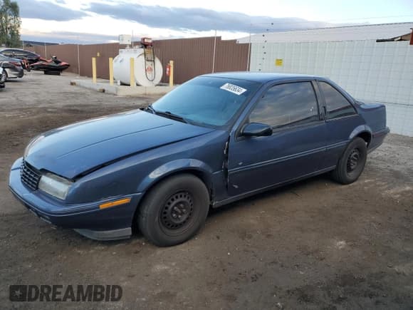 ✅ 1996 Chevrolet Beretta • VIN: 1G1LV15M8TY185316 • Лот: 76835634. Опубликован ранее на Copart с пробегом 87 232 миль. Бесплатный доступ к архиву аукционных продаж из США и подробный отчёт об истории автомобиля на DreamBid. Изображение 1.