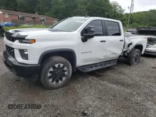 ✅ 2020 Chevrolet Silverado 2500HD Custom • VIN: 1GC4YME72LF337763 • Лот: 66708095. Опубликован ранее на Copart с пробегом 31 699 миль. Бесплатный доступ к архиву аукционных продаж из США и подробный отчёт об истории автомобиля на DreamBid. Изображение 1.