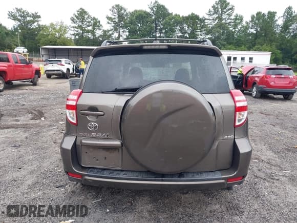 ✅ 2010 Toyota RAV4 • VIN: 2T3BK4DV4AW029840 • Lot: 42960594. Listed on IAAI with 250,327 mi. Free auction sales archive from the USA and detailed vehicle history report at DreamBid. Image 16.
