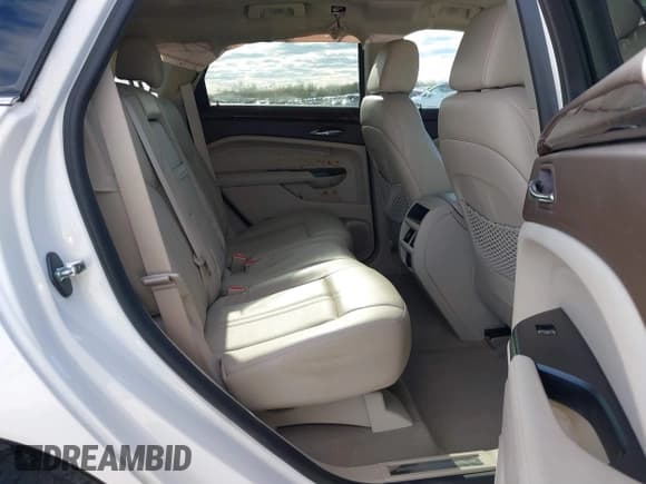✅ 2016 Cadillac SRX Performance Collection • VIN: 3GYFNCE39GS565215 • Lot: 41318743. Listed on IAAI with 46,063 mi. Free auction sales archive from the USA and detailed vehicle history report at DreamBid. Image 8.