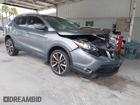 ✅ 2018 Nissan Rogue S • VIN: JN1BJ1CP4JW102990 • Lot: 42812568. Wystawiony na IAAI z przebiegiem 120 208 mil. Bezpłatny archiwum sprzedaży aukcyjnych z USA i szczegółowy raport historii pojazdu na DreamBid. Zdjęcie 1.