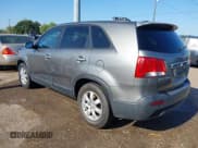 ✅ 2012 Kia Sorento LX • VIN: 5XYKTDA28CG225045 • Лот: 43094407. Опубликован ранее на IAAI с пробегом 218 438 миль. Бесплатный доступ к архиву аукционных продаж из США и подробный отчёт об истории автомобиля на DreamBid. Изображение 3.