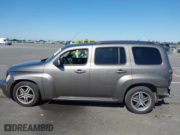 ✅ 2011 Chevrolet HHR 1LT • VIN: 3GNBABFWXBS514597 • Lot: 42349812. Listed on IAAI with 165,664 mi. Free auction sales archive from the USA and detailed vehicle history report at DreamBid. Image 15.
