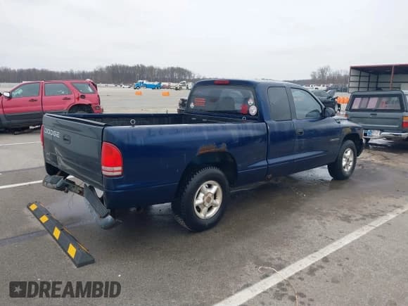✅ 2002 Dodge Dakota • VIN: 1B7GL12X32S626025 • Лот: 41546565. Опубликован ранее на IAAI с пробегом 269 061 миль. Бесплатный доступ к архиву аукционных продаж из США и подробный отчёт об истории автомобиля на DreamBid. Изображение 4.