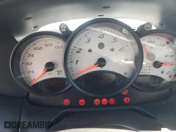 ✅ 1999 Porsche Boxster • VIN: WP0CA2982XU622732 • Lot: 70935465. Wystawiony na Copart z przebiegiem 83 049 mil. Bezpłatny archiwum sprzedaży aukcyjnych z USA i szczegółowy raport historii pojazdu na DreamBid. Zdjęcie 9.