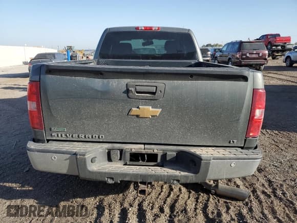 ✅ 2011 Chevrolet Silverado 1500 LT • VIN: 1GCRKSE38BZ315756 • Lot: 73685404. Listed on Copart with 300,157 mi. Free auction sales archive from the USA and detailed vehicle history report at DreamBid. Image 6.