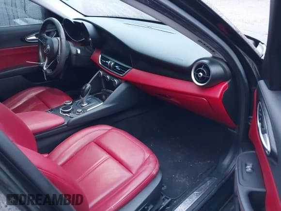 ✅ 2017 Alfa Romeo Giulia • VIN: ZARFAEBN3H7551447 • Lot: 43679921. Listed on IAAI with 78,728 mi. Free auction sales archive from the USA and detailed vehicle history report at DreamBid. Image 5.