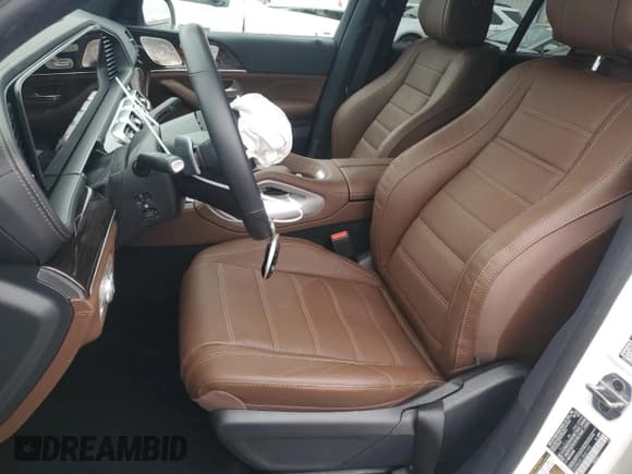 ✅ 2025 Mercedes-Benz GLE 450 • VIN: 4JGFB5KB1SB401995 • Lot: 93497335. Wystawiony na Copart z przebiegiem 6 027 mil. Bezpłatny archiwum sprzedaży aukcyjnych z USA i szczegółowy raport historii pojazdu na DreamBid. Zdjęcie 7.