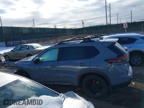 ✅ 2025 Nissan Rogue SV • VIN: 5N1BT3BB3SC788124 • Lot: 41527086. Listed on IAAI with 4,589 mi. Free auction sales archive from the USA and detailed vehicle history report at DreamBid. Image 15.