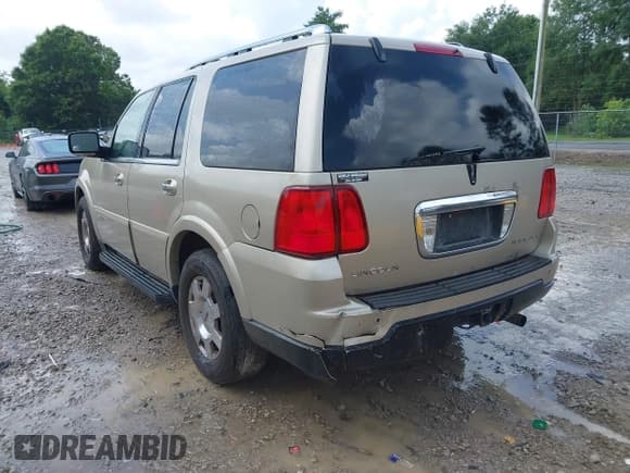 ✅ 2006 Lincoln Navigator Luxury • VIN: 5LMFU28526LJ13149 • Лот: 42546722. Опубликован ранее на IAAI с пробегом 207 895 миль. Бесплатный доступ к архиву аукционных продаж из США и подробный отчёт об истории автомобиля на DreamBid. Изображение 6.