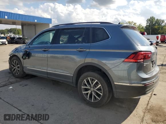 ✅ 2018 Volkswagen Tiguan SEL • VIN: 3VV3B7AX8JM022680 • Lot: 81814305. Listed on Copart with 34,930 mi. Free auction sales archive from the USA and detailed vehicle history report at DreamBid. Image 2.