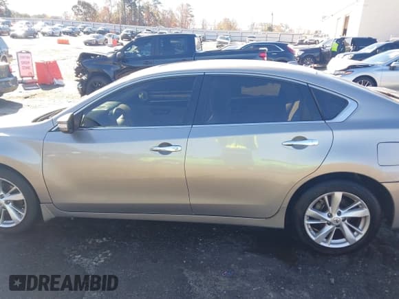 ✅ 2014 Nissan Altima S • VIN: 1N4AL3APXEC101423 • Lot: 43655225. Listed on IAAI with 147,859 mi. Free auction sales archive from the USA and detailed vehicle history report at DreamBid. Image 14.