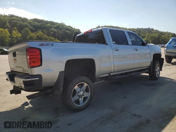✅ 2017 Chevrolet Silverado 2500HD LT • VIN: 1GC1KVEG6HF113218 • Lot: 70333435. Listed on Copart with Not provided. Free auction sales archive from the USA and detailed vehicle history report at DreamBid. Image 3.