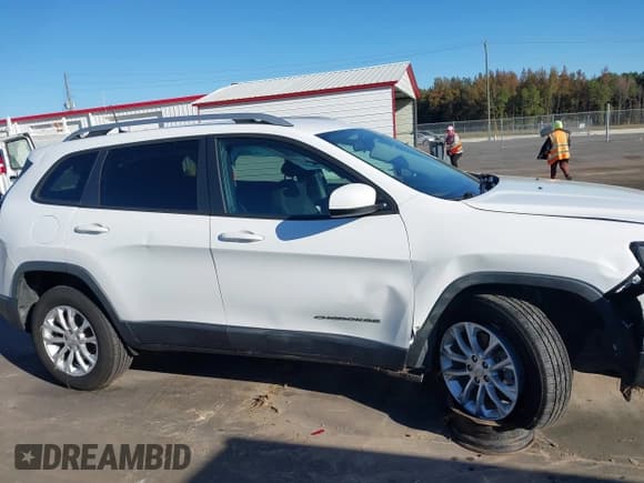 ✅ 2020 Jeep Cherokee Latitude • VIN: 1C4PJMCB2LD502022 • Лот: 43516563. Опубликован ранее на IAAI с пробегом 84 977 миль. Бесплатный доступ к архиву аукционных продаж из США и подробный отчёт об истории автомобиля на DreamBid. Изображение 13.