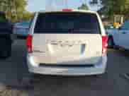 2018 Dodge Grand Caravan SXT z VIN 2C4RDGCG0JR240699, wystawiony jako IAAI lot #43320808 z przebiegiem 119 937 mil mil oraz . Historia ofert i sprzedaży dostępna na DreamBid. Obrazek 17.