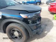 ✅ 2020 Ford Police Interceptor Utility • VIN: 1FM5K8AB2LGC51317 • Lot: 41755681. Wystawiony na IAAI z przebiegiem 102 945 mil. Bezpłatny archiwum sprzedaży aukcyjnych z USA i szczegółowy raport historii pojazdu na DreamBid. Zdjęcie 17.