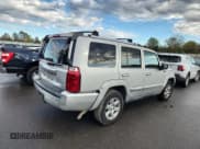 ✅ 2007 Jeep Commander Overland • VIN: 1J8HG68257C671205 • Лот: 82602575. Опубликован ранее на Copart с пробегом 159 536 миль. Бесплатный доступ к архиву аукционных продаж из США и подробный отчёт об истории автомобиля на DreamBid. Изображение 3.