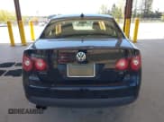 ✅ 2010 Volkswagen Jetta SE • VIN: 3VWRZ7AJ1AM043920 • Lot: 42034842. Wystawiony na IAAI z przebiegiem 247 230 mil. Bezpłatny archiwum sprzedaży aukcyjnych z USA i szczegółowy raport historii pojazdu na DreamBid. Zdjęcie 16.