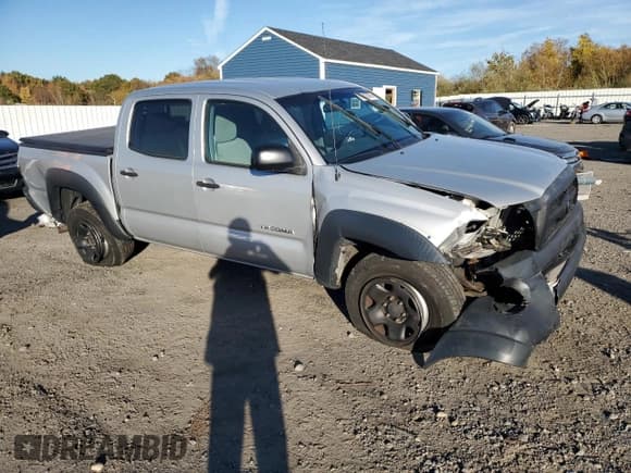 ✅ 2011 Toyota Tacoma • VIN: 3TMLU4EN6BM064329 • Lot: 87413675. Listed on Copart with 199,887 mi. Free auction sales archive from the USA and detailed vehicle history report at DreamBid. Image 4.