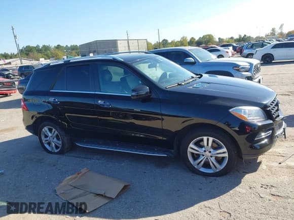 ✅ 2014 Mercedes-Benz M 350 • VIN: 4JGDA2EB0EA286014 • Lot: 43904875. Wystawiony na IAAI z przebiegiem 183 664 mil. Bezpłatny archiwum sprzedaży aukcyjnych z USA i szczegółowy raport historii pojazdu na DreamBid. Zdjęcie 13.