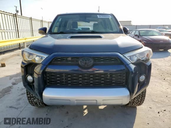 ✅ 2017 Toyota 4Runner SR5 Premium • VIN: JTEBU5JR0H5482700 • Lot: 92998055. Listed on Copart with 146,603 mi. Free auction sales archive from the USA and detailed vehicle history report at DreamBid. Image 5.