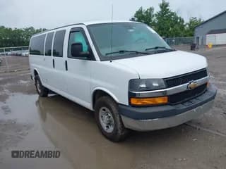 ✅ 2020 Chevrolet Express Passenger LT • VIN: 1GAZGPFG0L1206409 • Lot: 42489455. Wystawiony na IAAI z przebiegiem 114 452 mil. Bezpłatny archiwum sprzedaży aukcyjnych z USA i szczegółowy raport historii pojazdu na DreamBid. Zdjęcie 1.