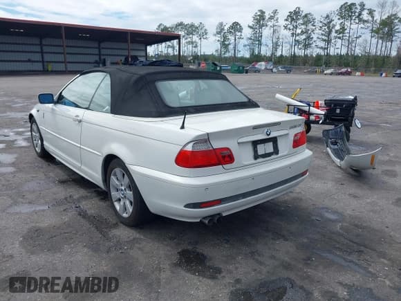 ✅ 2005 BMW 3 Series 325Ci • VIN: WBABW33405PL37240 • Lot: 41650058. Listed on IAAI with 154,954 mi. Free auction sales archive from the USA and detailed vehicle history report at DreamBid. Image 3.