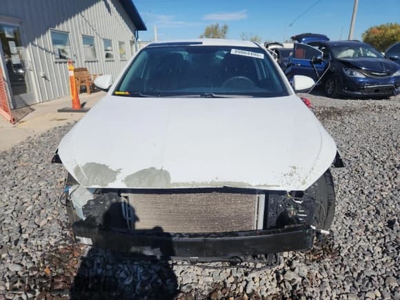 ✅ 2019 Hyundai Elantra SE • VIN: 5NPD74LF4KH430317 • Lot: 89864495. Listed on Copart with 216,496 mi. Free auction sales archive from the USA and detailed vehicle history report at DreamBid. Image 5.