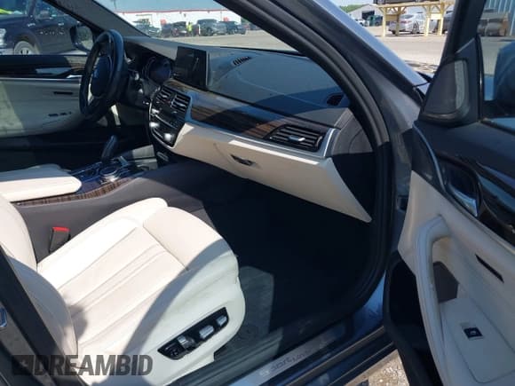 ✅ 2017 BMW 5 Series 540i • VIN: WBAJE5C30HG915326 • Lot: 42138937. Listed on IAAI with 96,105 mi. Free auction sales archive from the USA and detailed vehicle history report at DreamBid. Image 5.