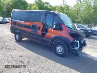 ✅ 2024 Ram ProMaster Cargo Tradesman • VIN: 3C6LRVAG8RE136299 • Lot: 42196227. Wystawiony na IAAI z przebiegiem 955 mil. Bezpłatny archiwum sprzedaży aukcyjnych z USA i szczegółowy raport historii pojazdu na DreamBid. Zdjęcie 1.
