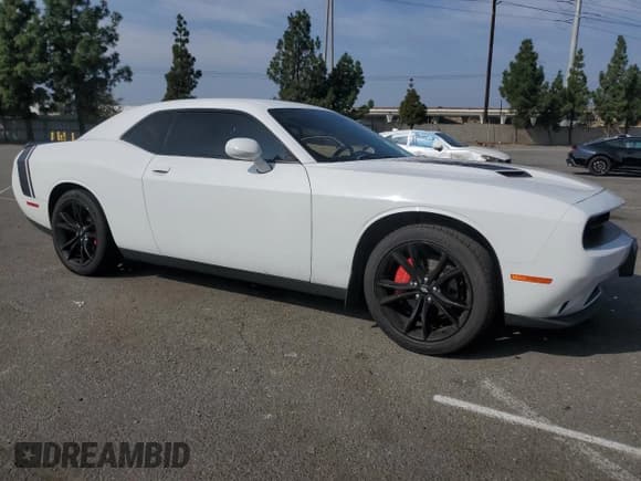 ✅ 2017 Dodge Challenger SXT • VIN: 2C3CDZAG2HH501341 • Лот: 91443285. Опубликован ранее на Copart с пробегом 105 626 миль. Бесплатный доступ к архиву аукционных продаж из США и подробный отчёт об истории автомобиля на DreamBid. Изображение 4.