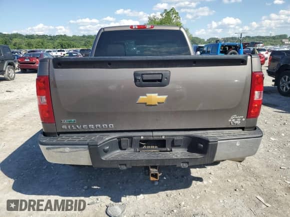 2012 Chevrolet Silverado 1500 LTZ с VIN 1GCRKTE70CZ219338, выставлен на аукционе Copart как лот 57317425 с пробегом 183 672 миль миль и Списание • Salvage title. История ставок и продаж доступна на DreamBid. Изображение 6.