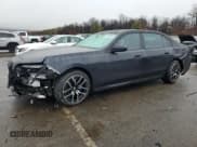 ✅ 2023 BMW 7 Series 760i xDrive • VIN: WBA33EJ08PCN83956 • Лот: 43235495. Опубликован ранее на Copart с пробегом 22 527 миль. Бесплатный доступ к архиву аукционных продаж из США и подробный отчёт об истории автомобиля на DreamBid. Изображение 1.