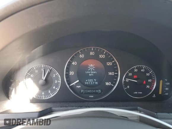 ✅ 2003 Mercedes-Benz E 500 • VIN: WDBUF70J33A308908 • Lot: 91494925. Listed on Copart with 204,804 mi. Free auction sales archive from the USA and detailed vehicle history report at DreamBid. Image 9.