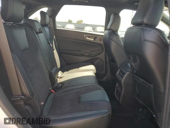 ✅ 2022 Ford Edge ST • VIN: 2FMPK4AP5NBA08883 • Lot: 68768025. Wystawiony na Copart z przebiegiem 27 698 mil. Bezpłatny archiwum sprzedaży aukcyjnych z USA i szczegółowy raport historii pojazdu na DreamBid. Zdjęcie 11.