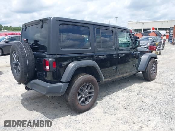 ✅ 2024 Jeep Wrangler Sport S • VIN: 1C4PJXDN6RW123452 • Lot: 42382840. Listed on IAAI with 17,234 mi. Free auction sales archive from the USA and detailed vehicle history report at DreamBid. Image 4.