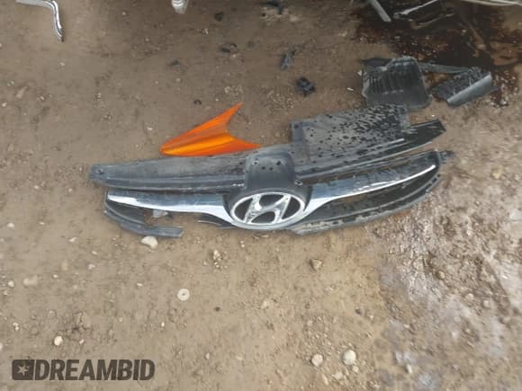 ✅ 2013 Hyundai Elantra GLS • VIN: 5NPDH4AE4DH387222 • Lot: 43527647. Listed on IAAI with 147,332 mi. Free auction sales archive from the USA and detailed vehicle history report at DreamBid. Image 12.