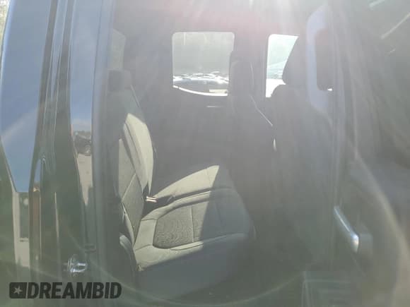 ✅ 2019 Chevrolet Silverado 1500 LT • VIN: 1GCRYDED7KZ262695 • Лот: 69445564. Опубликован ранее на Copart с пробегом 139 625 миль. Бесплатный доступ к архиву аукционных продаж из США и подробный отчёт об истории автомобиля на DreamBid. Изображение 10.