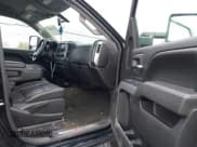 ✅ 2017 Chevrolet Silverado 2500HD LT • VIN: 1GC1KVEY7HF120235 • Lot: 43450105. Wystawiony na IAAI z przebiegiem 110 417 mil. Bezpłatny archiwum sprzedaży aukcyjnych z USA i szczegółowy raport historii pojazdu na DreamBid. Zdjęcie 5.