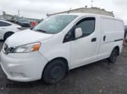 ✅ 2017 Nissan NV200 S • VIN: 3N6CM0KN1HK722315 • Lot: 43551613. Wystawiony na IAAI z przebiegiem 383 848 mil. Bezpłatny archiwum sprzedaży aukcyjnych z USA i szczegółowy raport historii pojazdu na DreamBid. Zdjęcie 2.