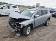 ✅ 2016 Jeep Compass Latitude • VIN: 1C4NJDEB2GD613938 • Lot: 43393777. Wystawiony na IAAI z przebiegiem 131 752 mil. Bezpłatny archiwum sprzedaży aukcyjnych z USA i szczegółowy raport historii pojazdu na DreamBid. Zdjęcie 18.