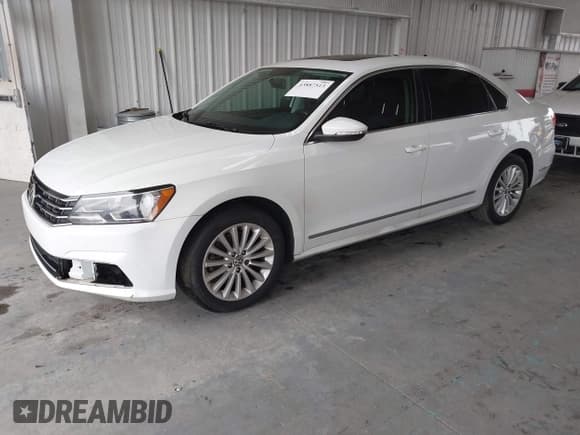 ✅ 2016 Volkswagen Passat SE • VIN: 1VWBS7A33GC040938 • Lot: 43887513. Wystawiony na IAAI z przebiegiem 167 884 mil. Bezpłatny archiwum sprzedaży aukcyjnych z USA i szczegółowy raport historii pojazdu na DreamBid. Zdjęcie 2.