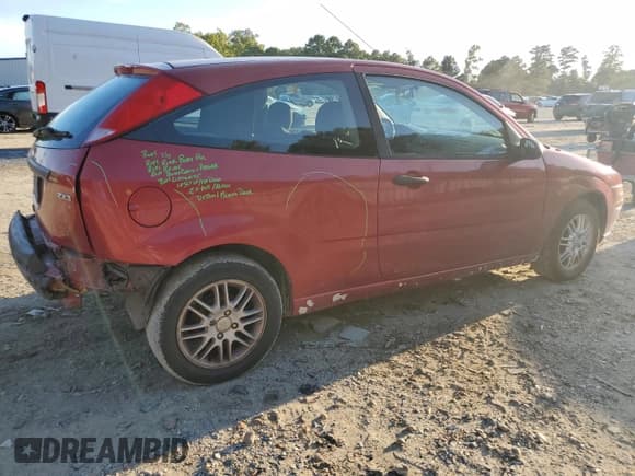 ✅ 2005 Ford Focus S • VIN: 3FAFP31N45R142589 • Lot: 80499445. Wystawiony na Copart z przebiegiem 181 122 mil. Bezpłatny archiwum sprzedaży aukcyjnych z USA i szczegółowy raport historii pojazdu na DreamBid. Zdjęcie 3.