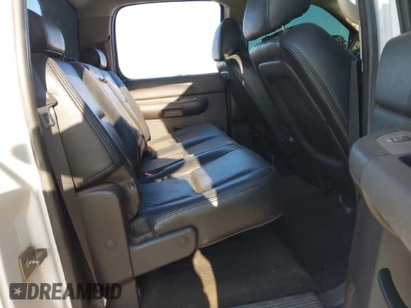 ✅ 2007 Chevrolet Silverado 1500 LTZ • VIN: 2GCEC13JX71515741 • Lot: 41991842. Listed on IAAI with 150,596 mi. Free auction sales archive from the USA and detailed vehicle history report at DreamBid. Image 8.