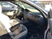 ✅ 2012 BMW 3 Series 328i • VIN: WBADW3C56CE823884 • Lot: 43894974. Wystawiony na IAAI z przebiegiem 90 898 mil. Bezpłatny archiwum sprzedaży aukcyjnych z USA i szczegółowy raport historii pojazdu na DreamBid. Zdjęcie 5.