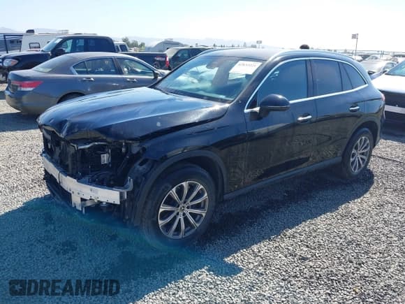✅ 2024 Mercedes-Benz GLC 300 • VIN: W1NKM4HB6RF181375 • Lot: 42832221. Listed on IAAI with 25,894 mi. Free auction sales archive from the USA and detailed vehicle history report at DreamBid. Image 2.