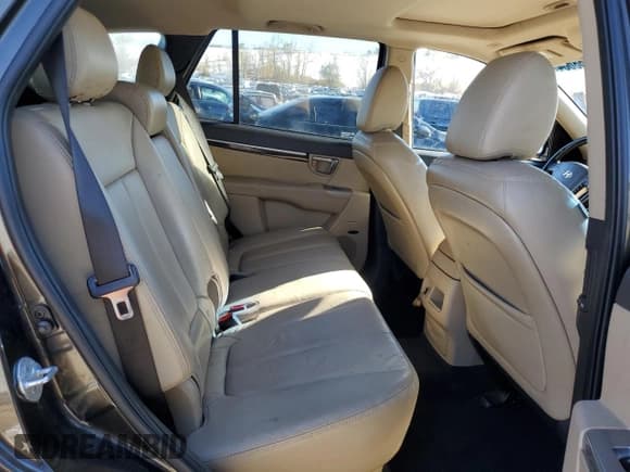 ✅ 2011 Hyundai Santa Fe Limited • VIN: 5XYZKDAG5BG059708 • Lot: 79568684. Listed on Copart with 101,635 mi. Free auction sales archive from the USA and detailed vehicle history report at DreamBid. Image 11.