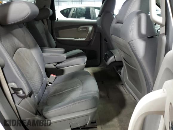 ✅ 2011 Chevrolet Traverse 2LT • VIN: 1GNKVJED3BJ290007 • Lot: 62310364. Wystawiony na Copart z przebiegiem 172 318 mil. Bezpłatny archiwum sprzedaży aukcyjnych z USA i szczegółowy raport historii pojazdu na DreamBid. Zdjęcie 11.