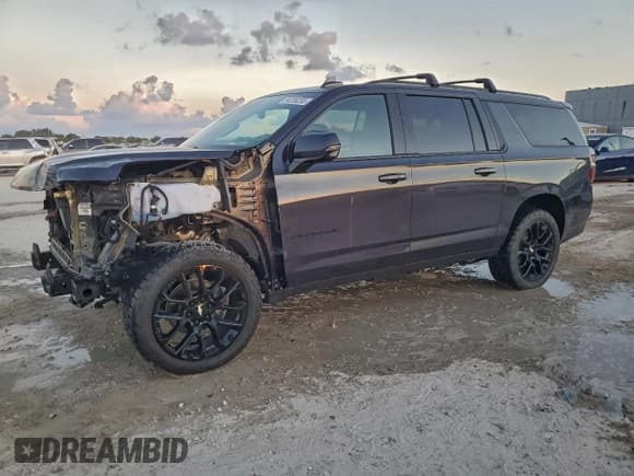 ✅ 2022 Chevrolet Suburban RST • VIN: 1GNSKEKD5NR263269 • Lot: 94238255. Listed on Copart with 73,872 mi. Free auction sales archive from the USA and detailed vehicle history report at DreamBid. Image 1.