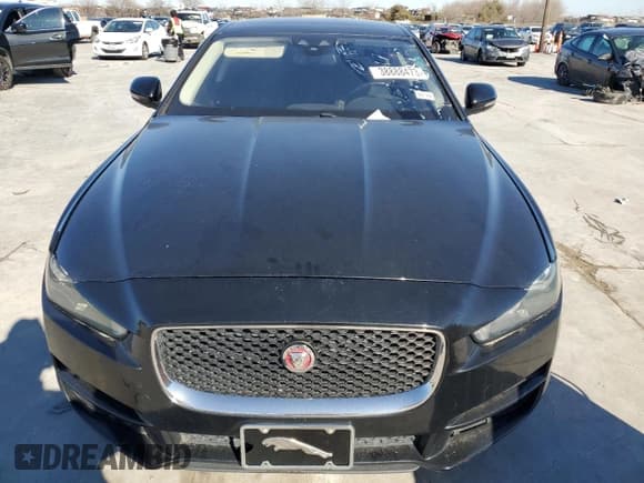 ✅ 2017 Jaguar XE • VIN: SAJAD4BN7HA956723 • Lot: 38888473. Wystawiony na Copart z przebiegiem 61 667 mil. Bezpłatny archiwum sprzedaży aukcyjnych z USA i szczegółowy raport historii pojazdu na DreamBid. Zdjęcie 5.